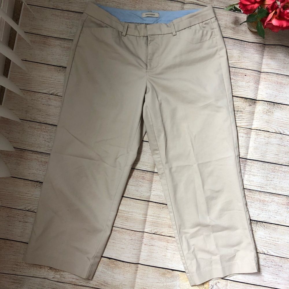 Dockers Levi Strauss capri with belt croc embossed